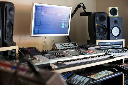 студия звукозаписи new york. домашняя студия звукозаписи. коммутация домашней студии. американские столы для звукозаписи. крутые домашние студии.